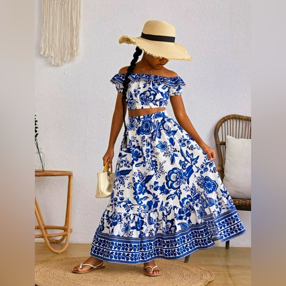8y girl, Blue and White Floral Print 2 piece Off the Shoulder Top and Skirt
